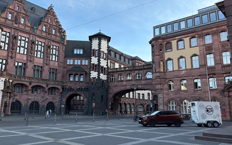 Tanja’s Lädchen bei den Passionsspielen der Demokratie auf dem Paulsplatz in Frankfurt